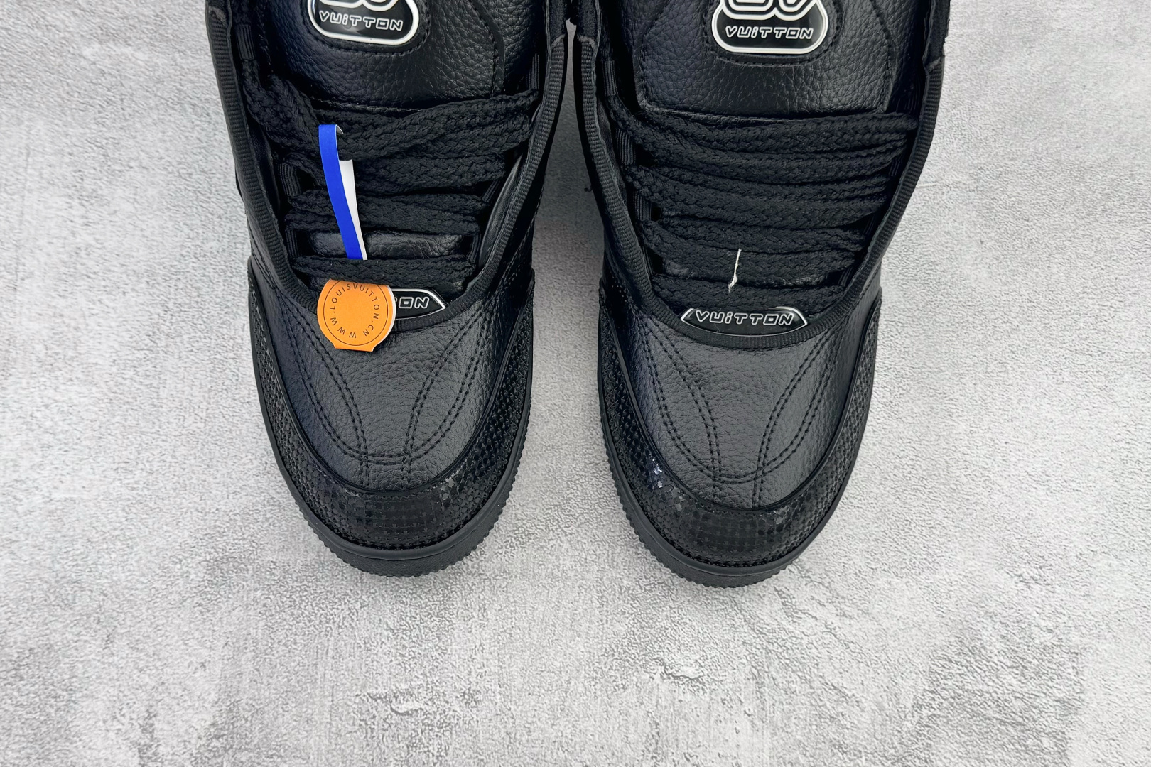 250 LOUIS VUITTSkate 黑色 1ABZ5B