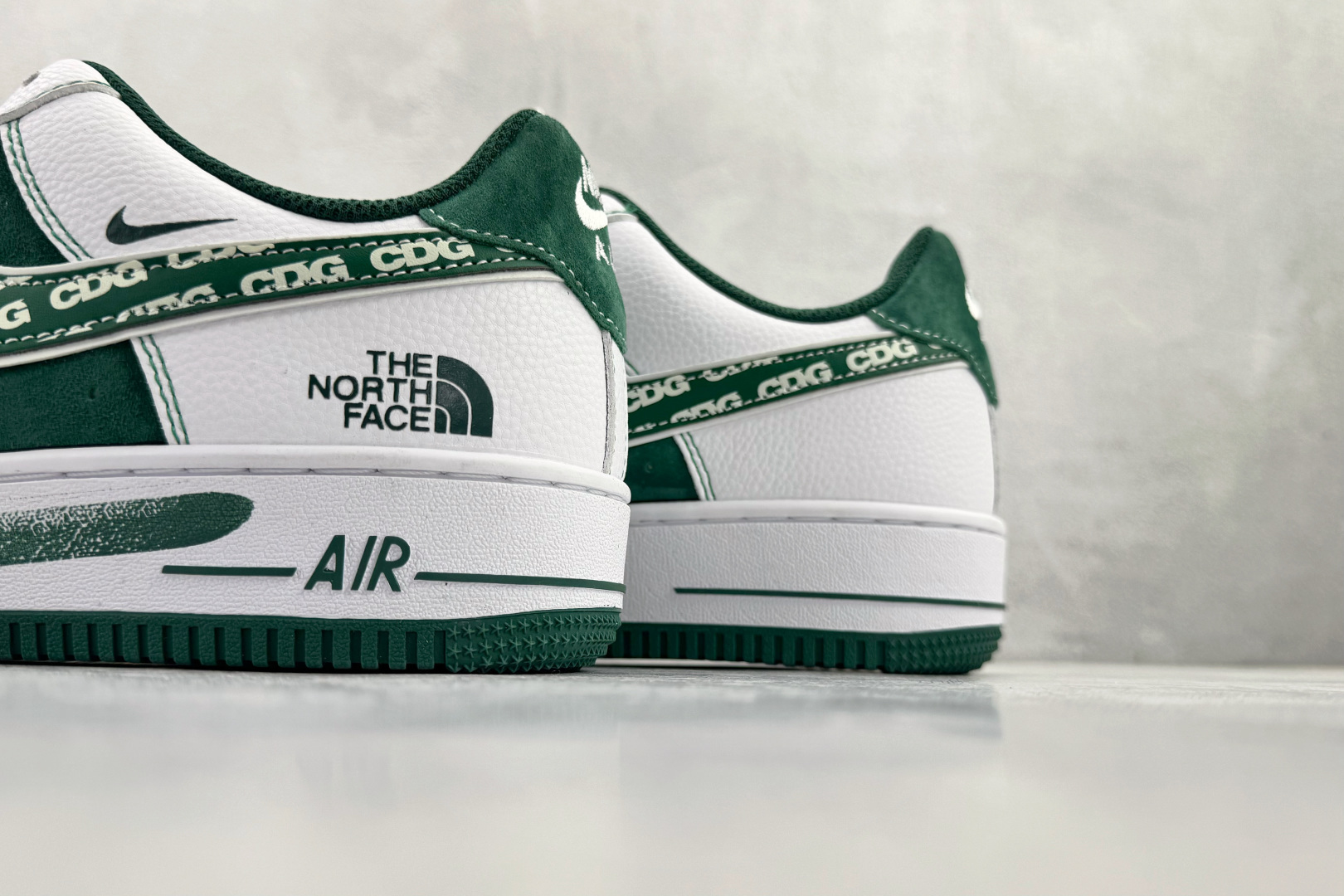 260 Nike Air Force 1'07 “THE NORTH FACE” 白绿 SU2305-561