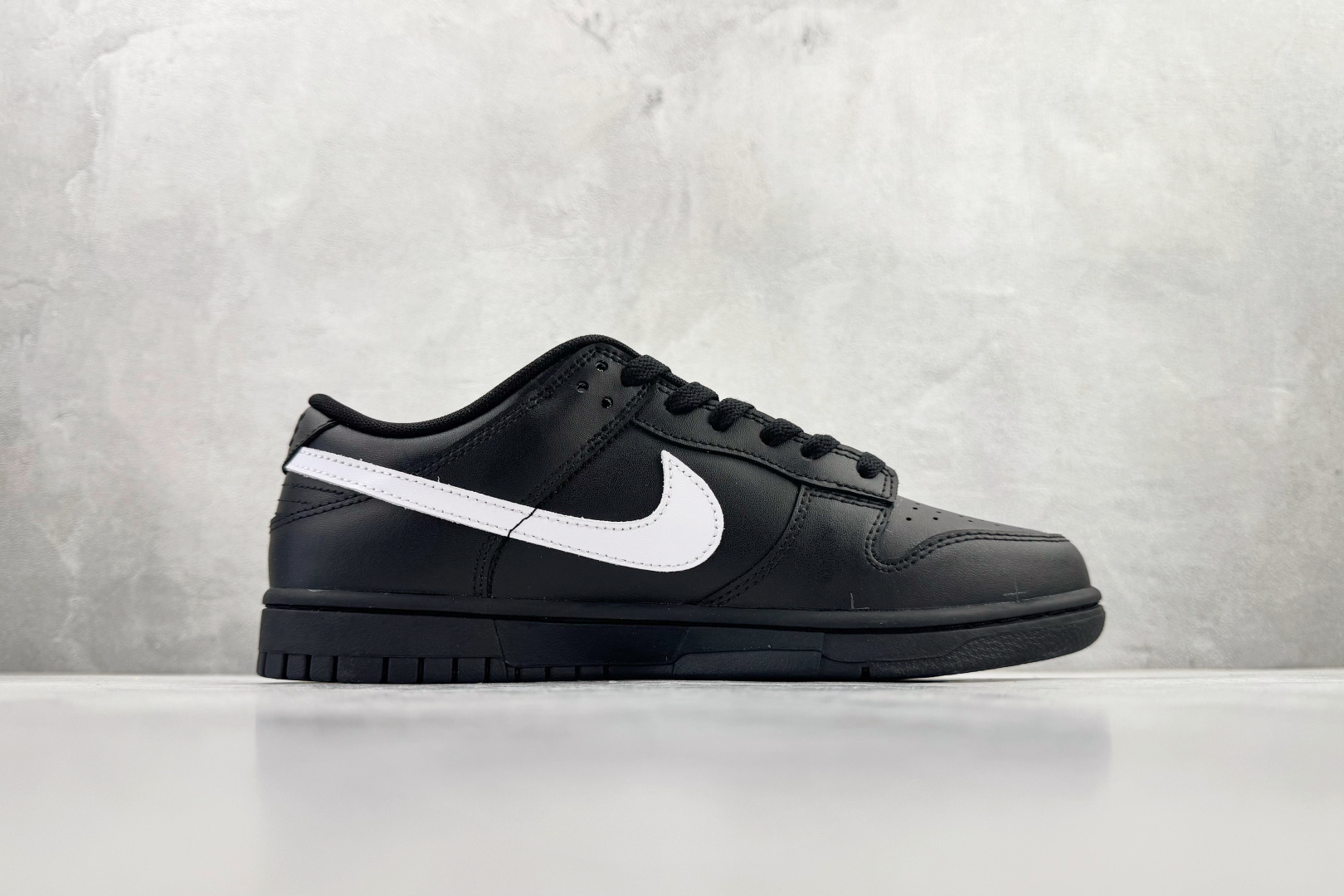 220 Nike Dunk Low Retro 黑白 IO7606-010