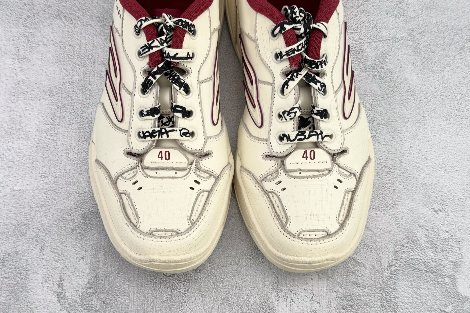 390 全新工厂开发 Balenciaga巴黎世家 Hamptons Worn-Out 米红 841763WCURS