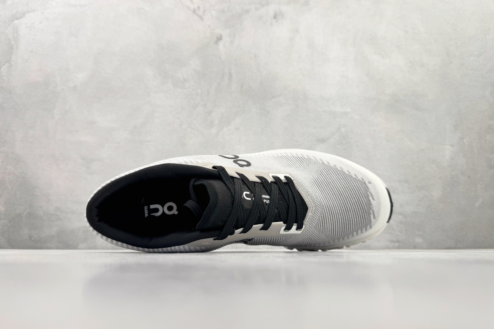 180 On昂跑 Cloud 6 Push 黑灰 3MF10050522