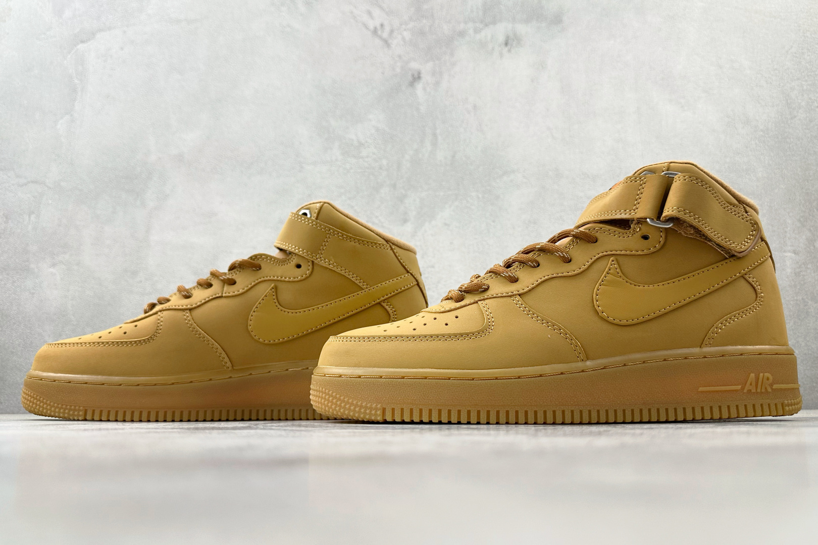 PP 特价本地💰110
特价福利 Nike Air Force 1 07 小麦色

货号：DJ9158-200
尺码：36 36.5 37.5 38 38.5 39 40 40.5 41 42 42.5 43 44 44.5 45 46
编码：21