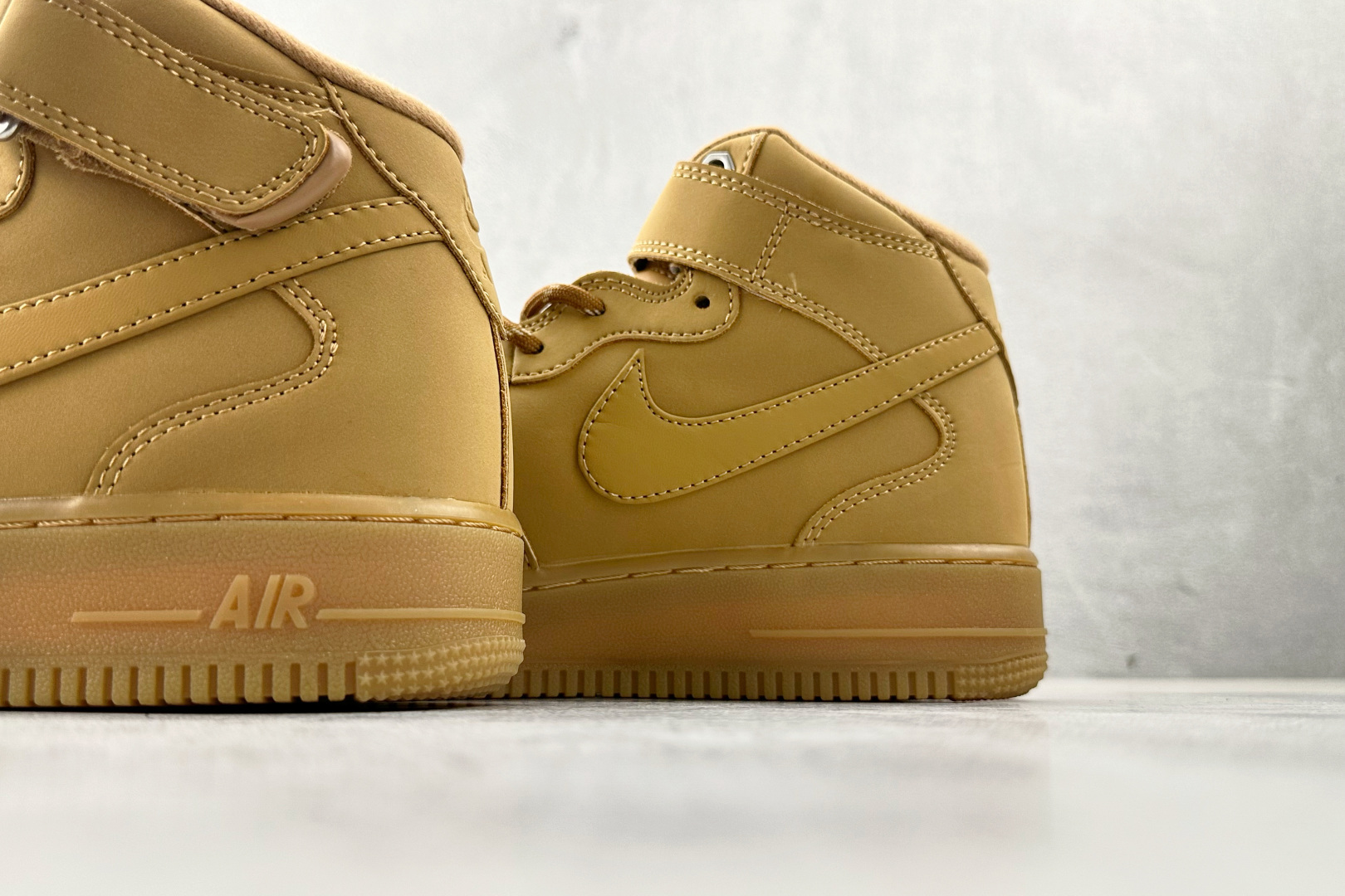 PP 特价本地💰110
特价福利 Nike Air Force 1 07 小麦色

货号：DJ9158-200
尺码：36 36.5 37.5 38 38.5 39 40 40.5 41 42 42.5 43 44 44.5 45 46
编码：21