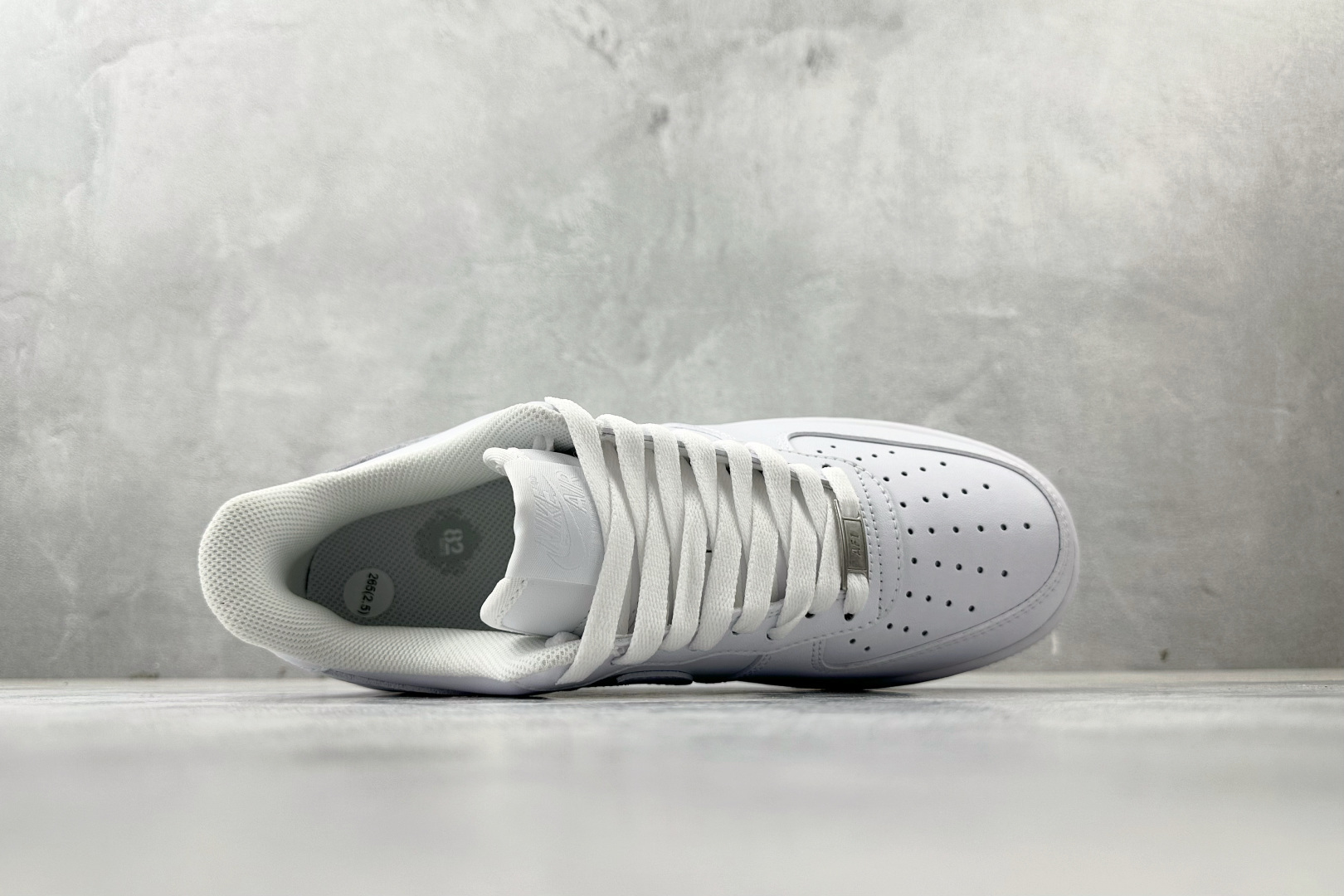 PP 特价本地💰110
特价福利 Travis Scott x Nike Air Force 1 "Utopia" 白色

货号：DD8959-100
尺码：36 36.5 37.5 38 38.5 39 40 40.5 41 42 42.5 43 44 44.5 45 46
编码：21