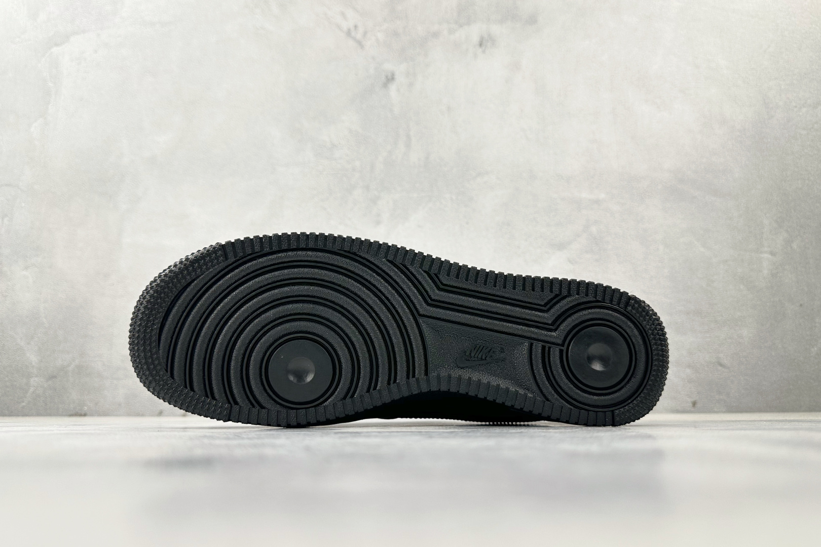 PP 特价本地💰110
特价福利 Supreme x Nike Air Force 1 box logo 黑色

货号：CU9225-001
尺码：36 36.5 37.5 38 38.5 39 40 40.5 41 42 42.5 43 44 44.5 45 46
编码：21