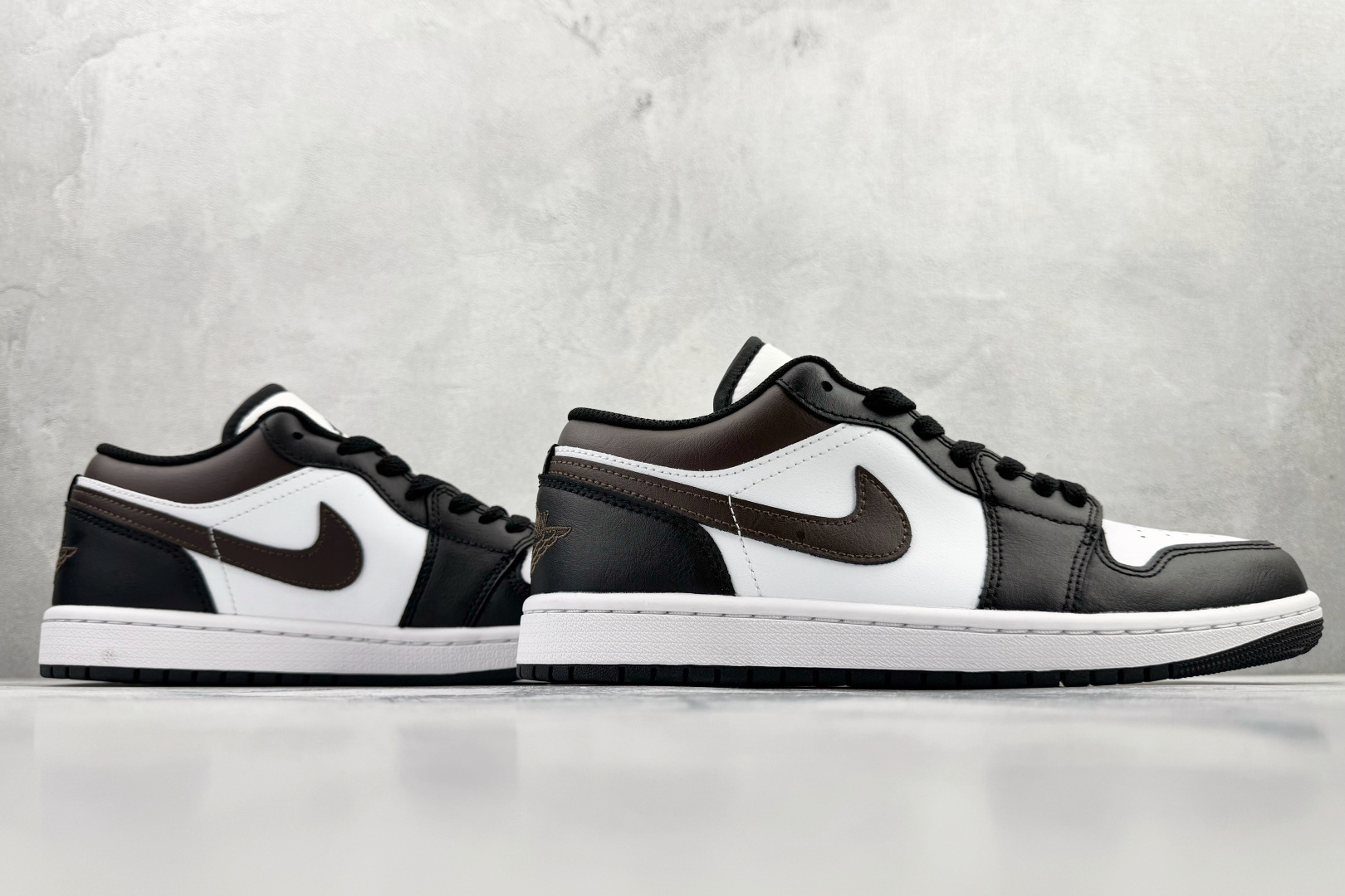 240 Jordan Air Jordan 1 Low 黑白 I03393-010