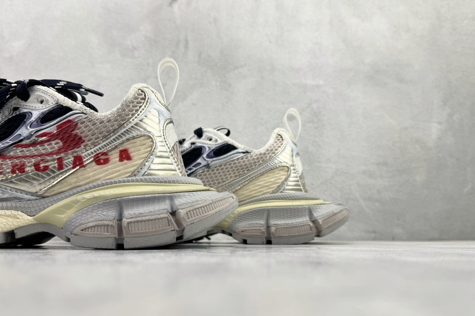 430 代购版 Balenciaga巴黎世家 3XL 白红 840088W3XSG