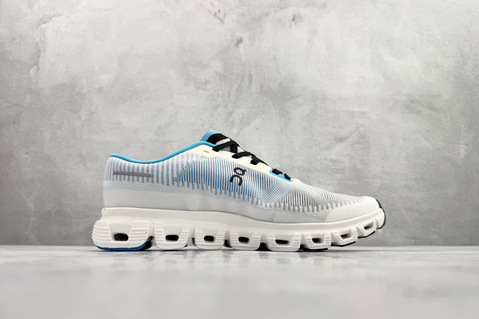 180 On昂跑 Cloud 6 Push 灰蓝 3MF10053607