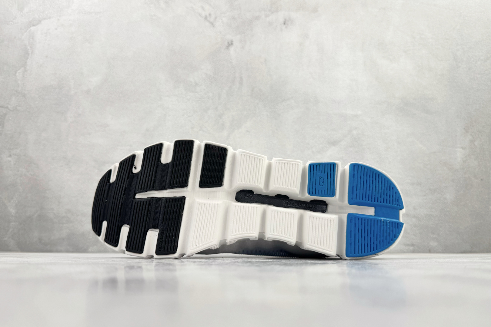 180 On昂跑 Cloud 6 Push 灰蓝 3MF10053607