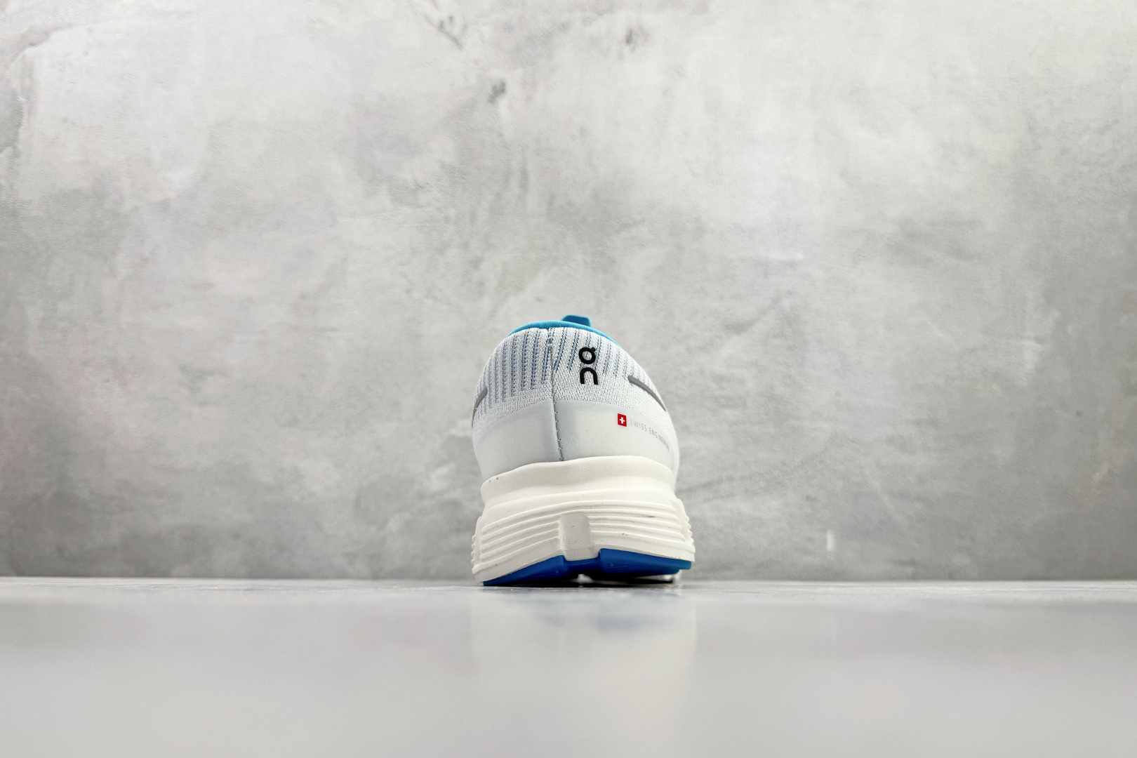 180 On昂跑 Cloud 6 Push 灰蓝 3MF10053607