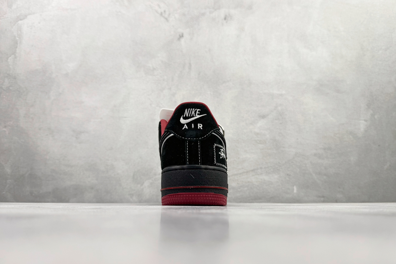 260 Nike Air Force 1'07 LX 黑红 SY1388-009