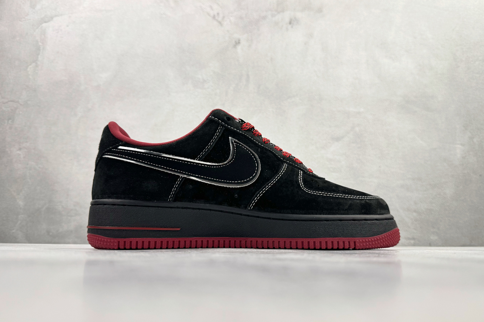 260 Nike Air Force 1'07 LX 黑红 SY1388-009