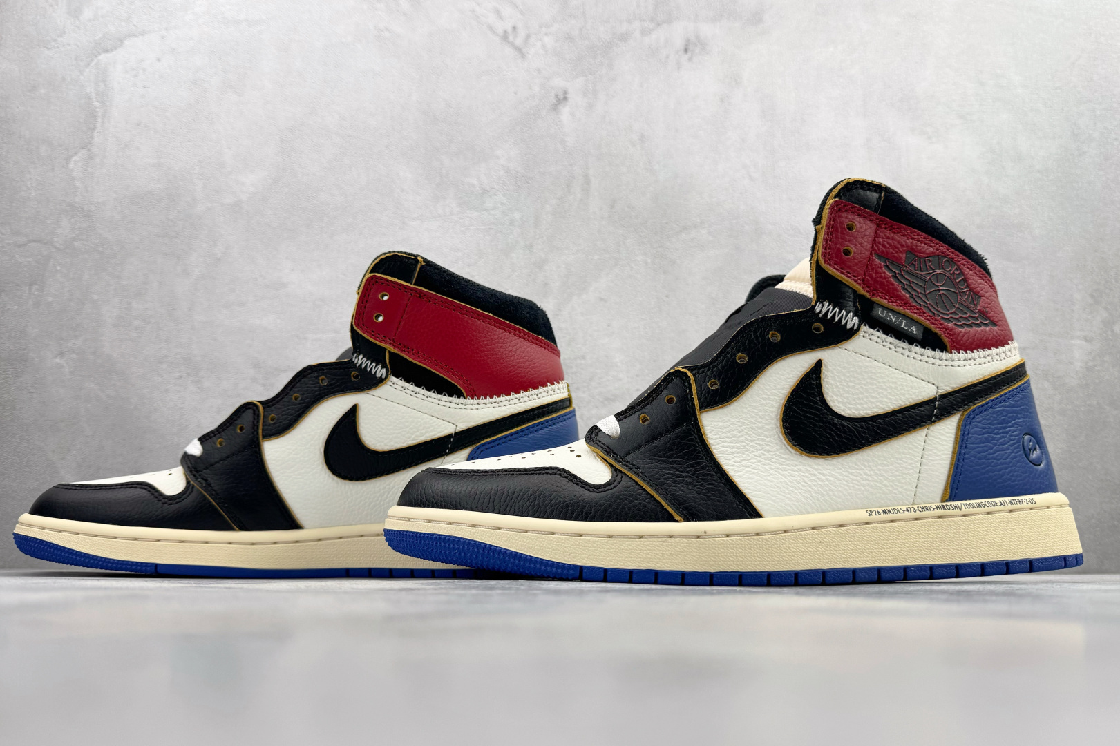 500 顶级纯原 UniLA x Fragment Design x Jordan Air Jordan 1 High 黑白蓝 IO7847-002