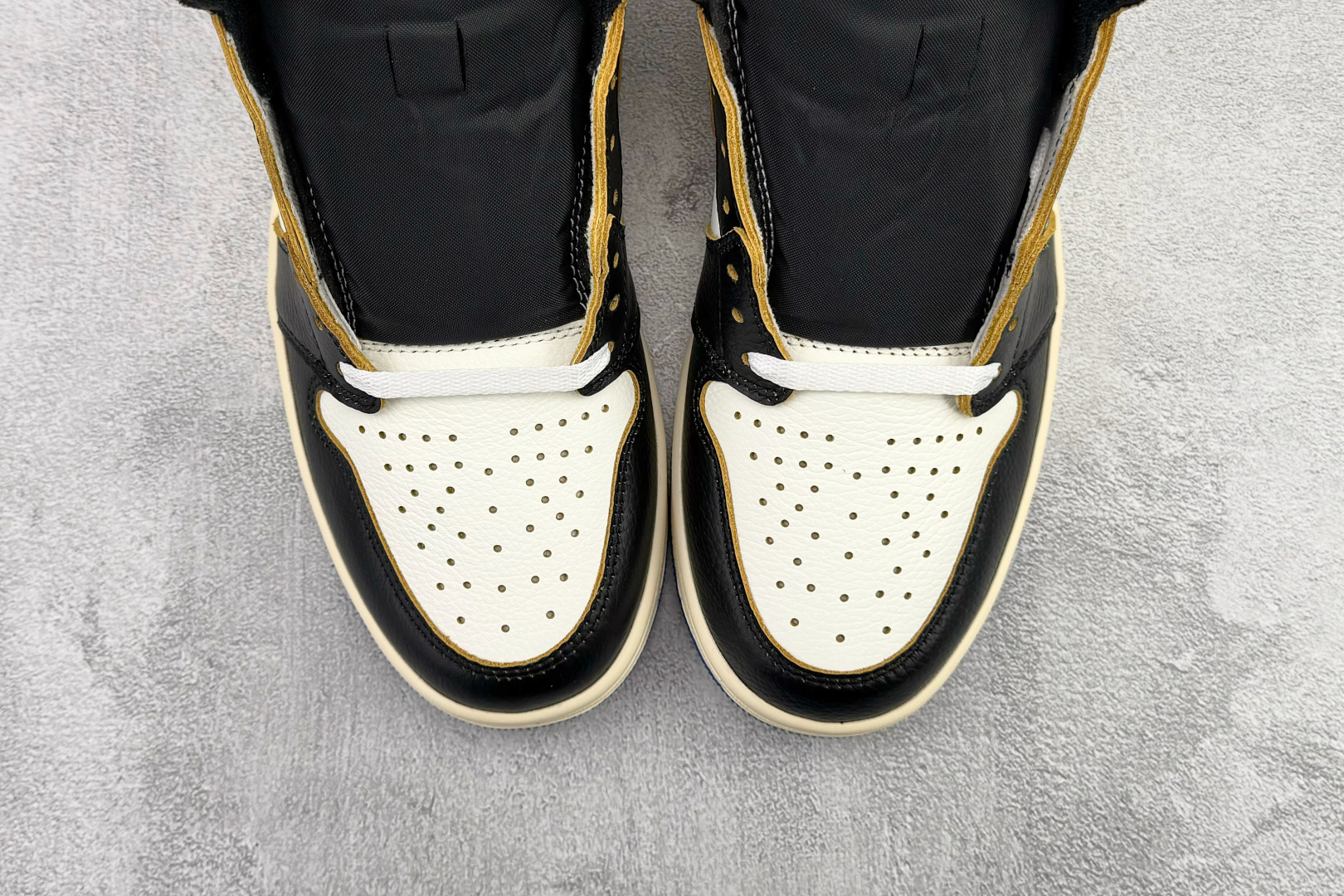 500 顶级纯原 UniLA x Fragment Design x Jordan Air Jordan 1 High 黑白蓝 IO7847-002
