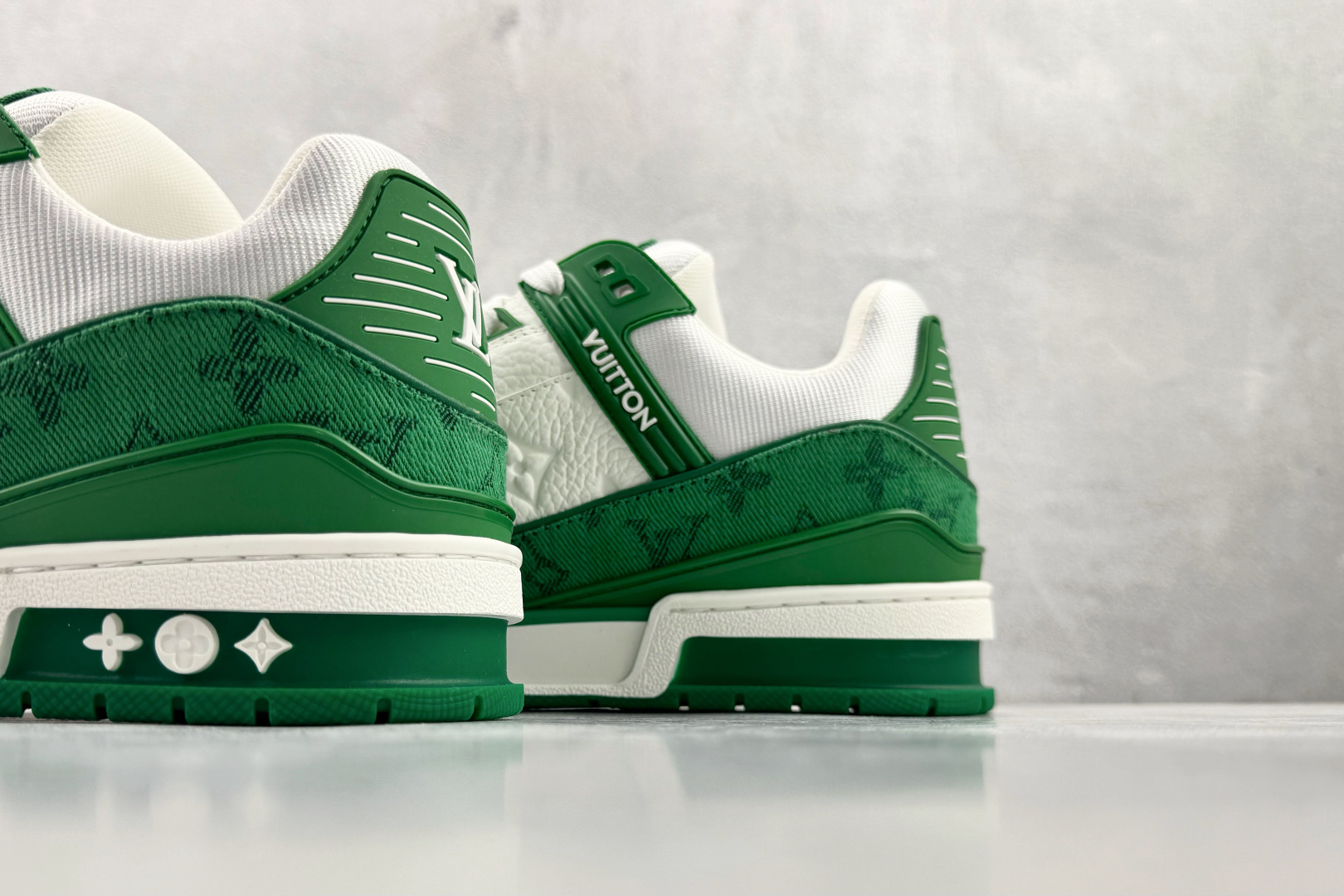 430 顶级纯原 LOUIS VUITTTrainer 绿白 1A9JI1