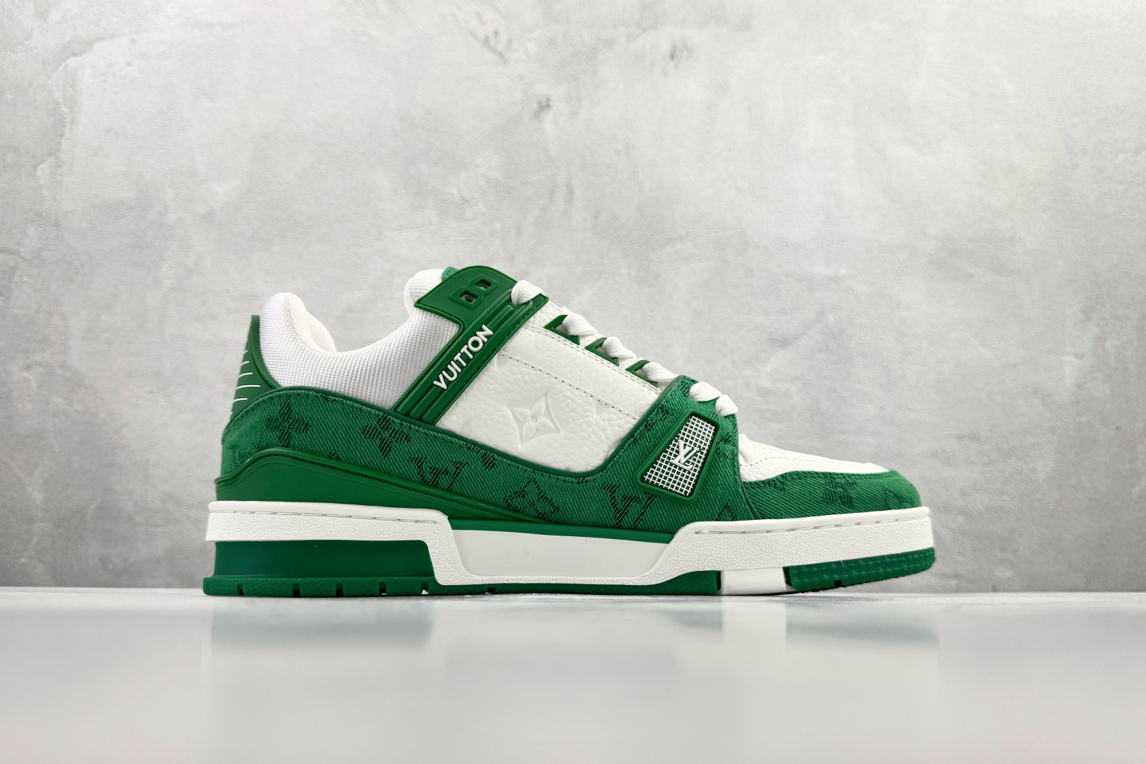 430 顶级纯原 LOUIS VUITTTrainer 绿白 1A9JI1