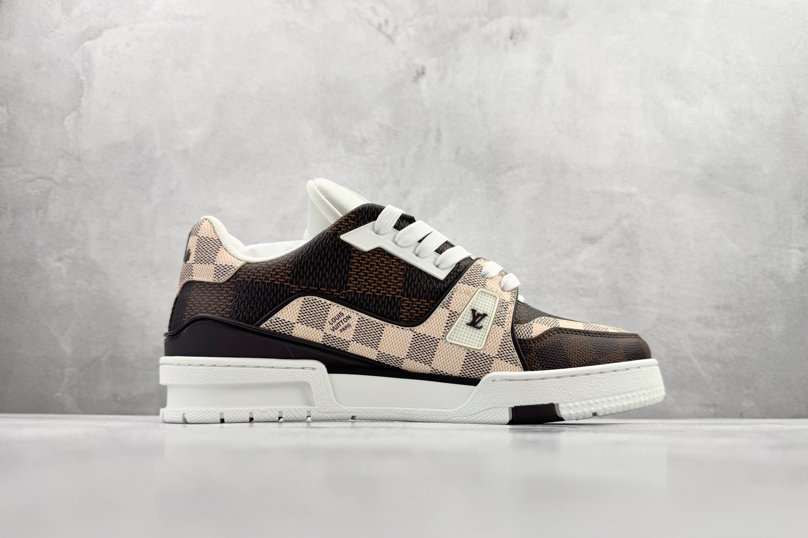 430 顶级纯原 LOUIS VUITTTrainer 棕色 1AAST3