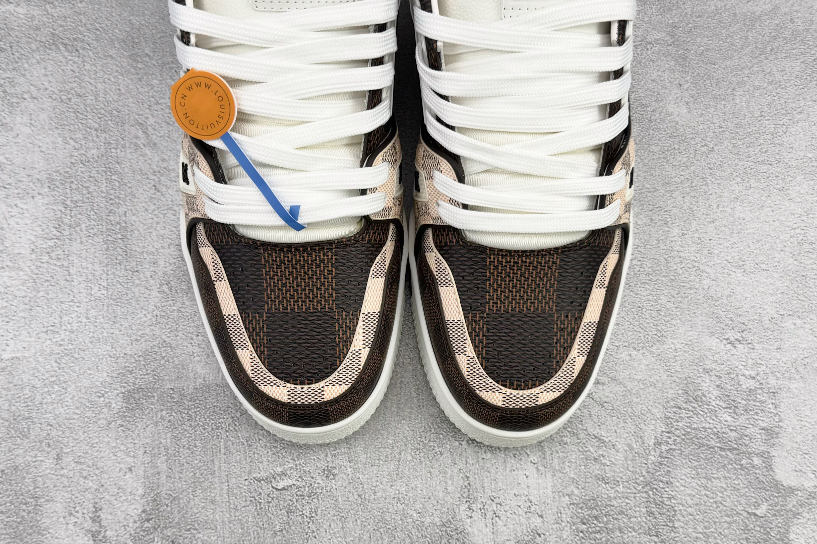 430 顶级纯原 LOUIS VUITTTrainer 棕色 1AAST3