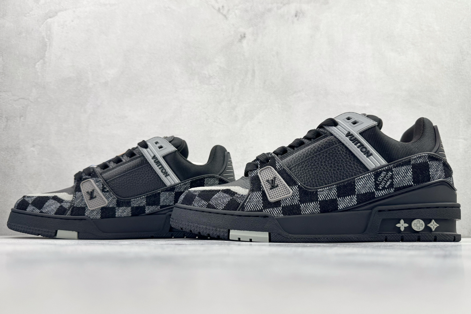 430 顶级纯原 LOUIS VUITTTrainer 黑色 1ACPSF