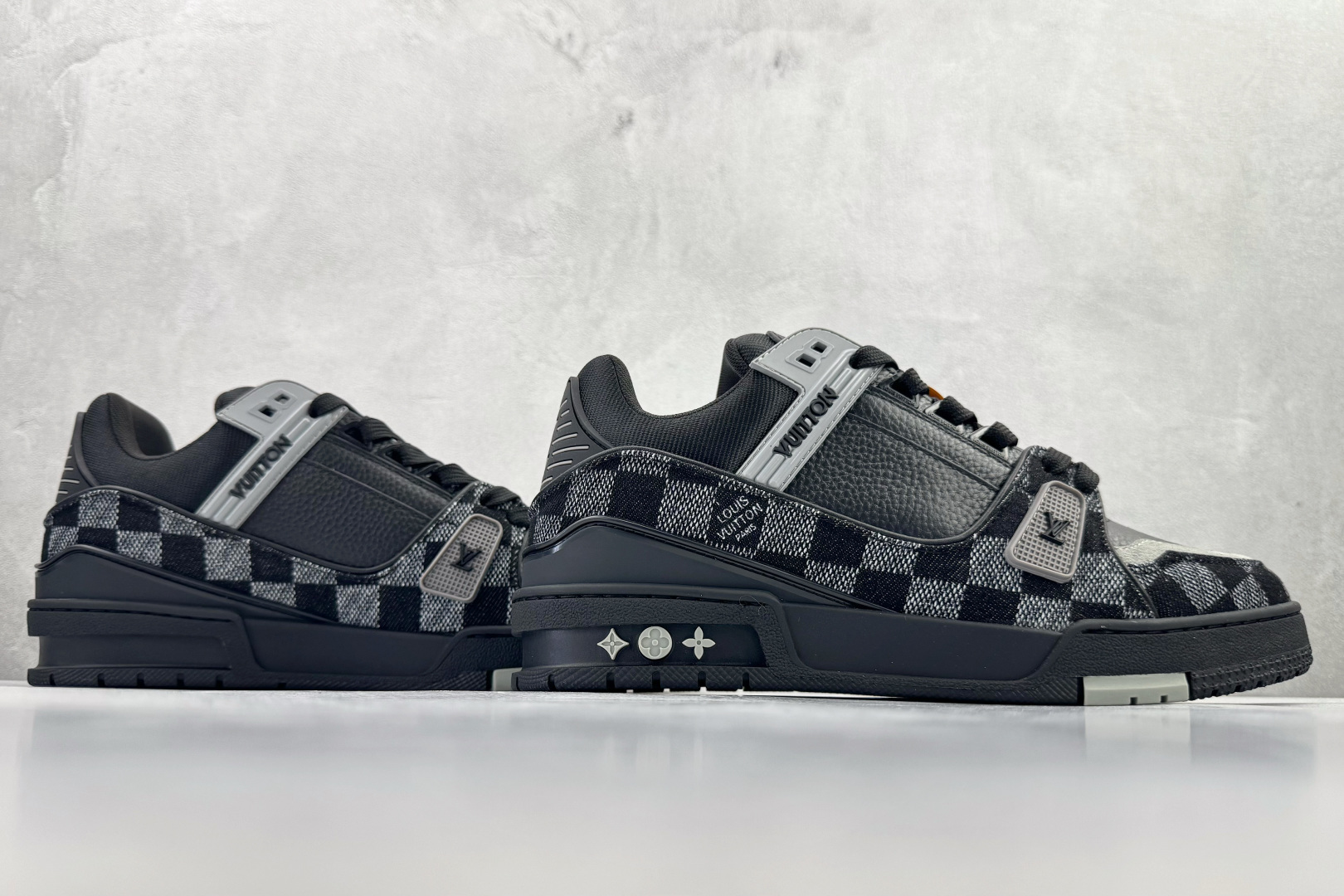 430 顶级纯原 LOUIS VUITTTrainer 黑色 1ACPSF