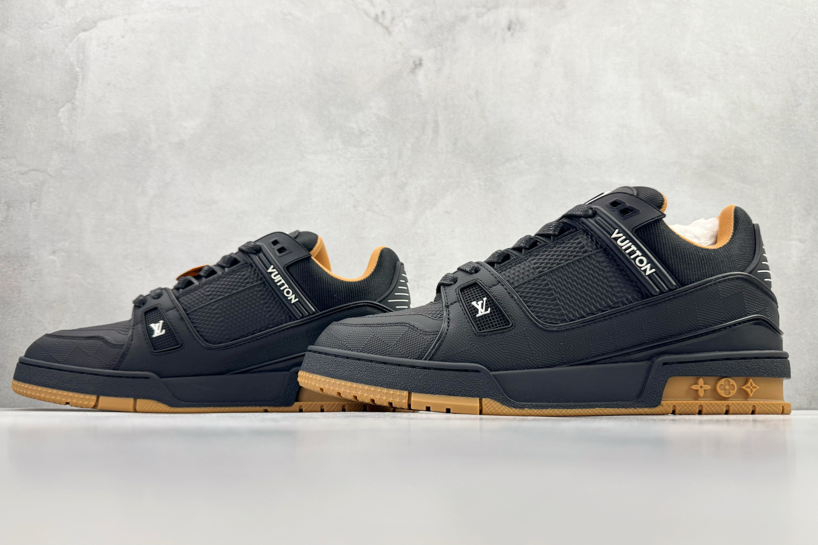 430 顶级纯原 LOUIS VUITTTrainer 黑棕 1AHTSQ