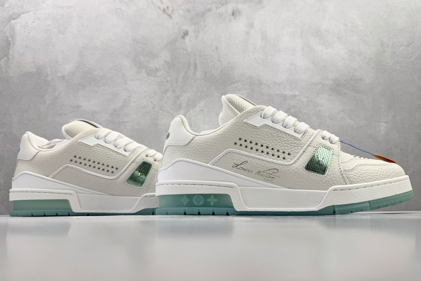 430 顶级纯原 LOUIS VUITTTrainer 白绿 1AHWQL