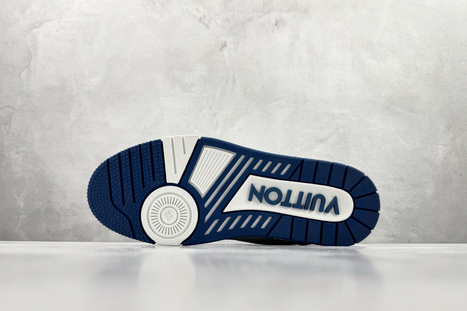 430 顶级纯原 LOUIS VUITTTrainer 蓝白 1A9ZI6