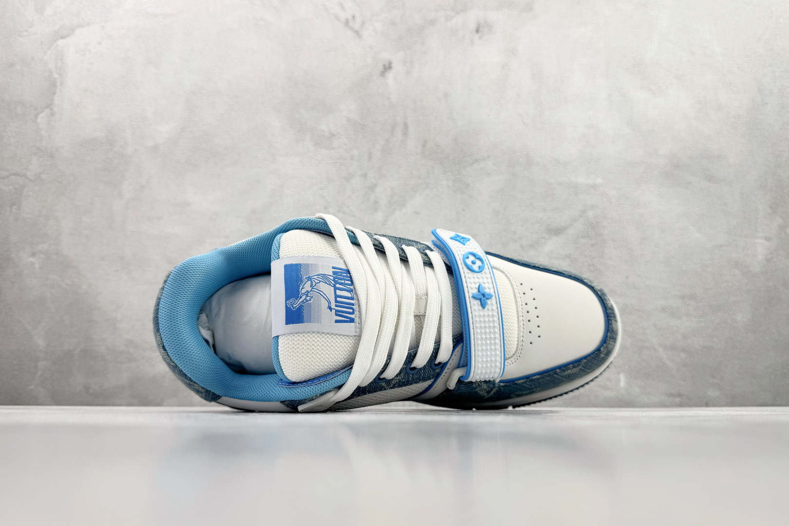 430 顶级纯原 LOUIS VUITTTrainer 蓝白 1A9ZI6