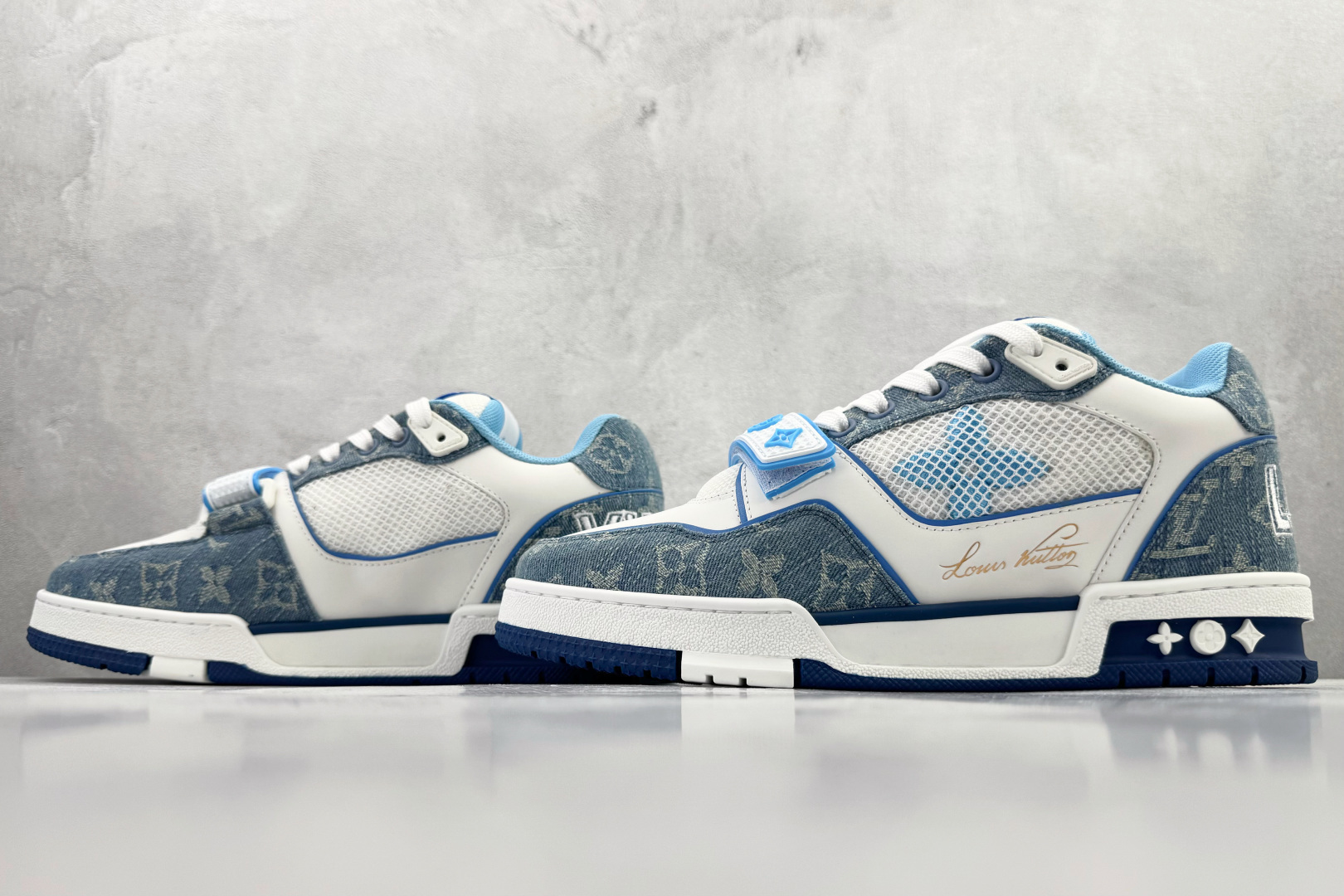 430 顶级纯原 LOUIS VUITTTrainer 蓝白 1A9ZI6