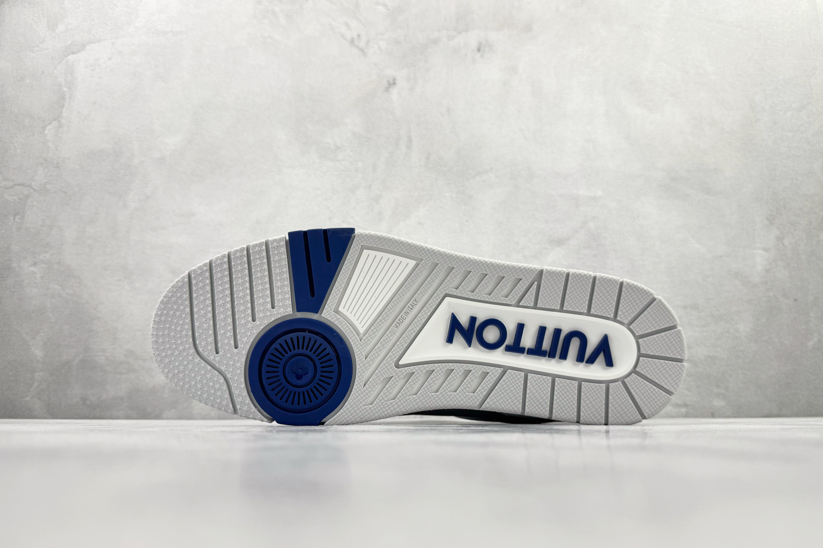 430 顶级纯原 LOUIS VUITTTrainer 蓝色 1AIJ24