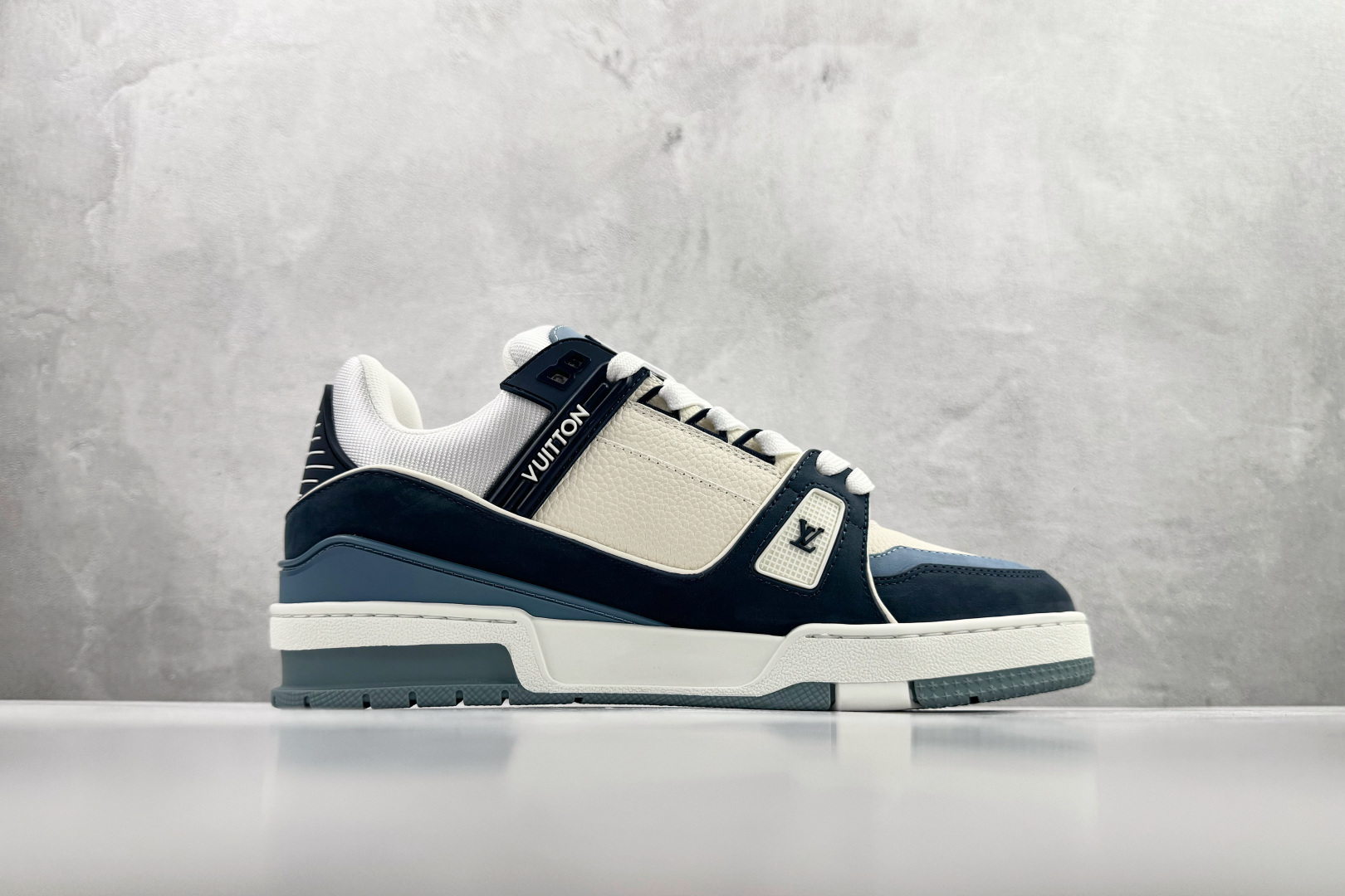 430 顶级纯原 LOUIS VUITTTrainer 蓝白 1ABLUQ