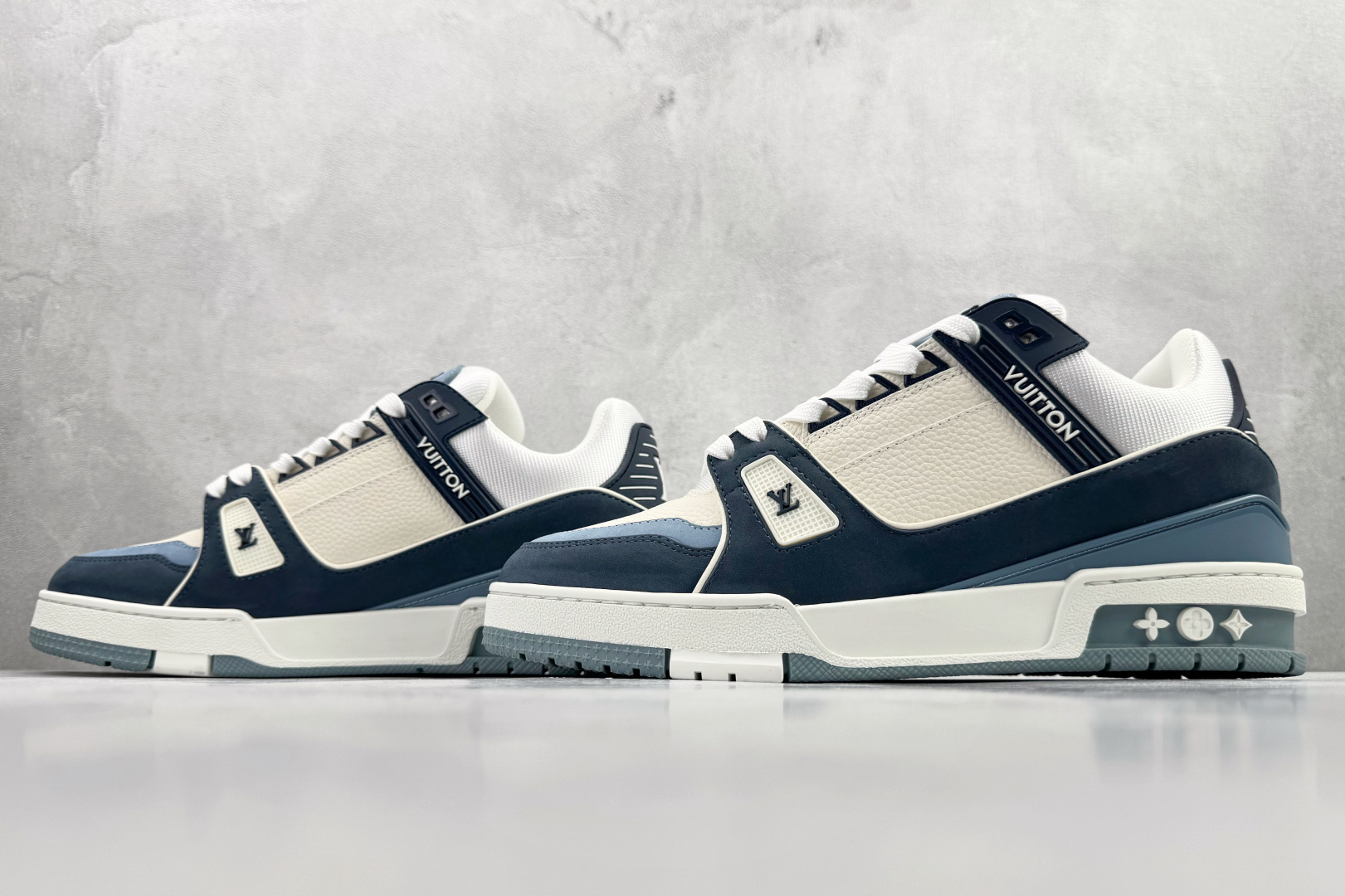 430 顶级纯原 LOUIS VUITTTrainer 蓝白 1ABLUQ