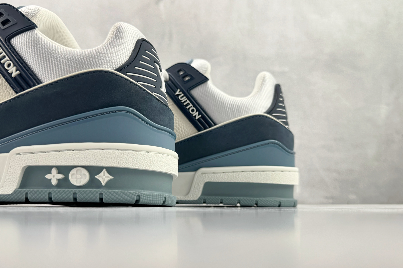 430 顶级纯原 LOUIS VUITTTrainer 蓝白 1ABLUQ