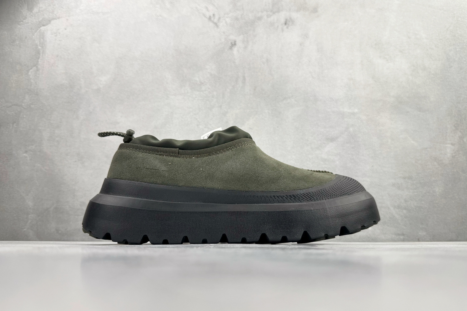 Top 280 UGG 包头套脚 深绿色 1144096-FNBL