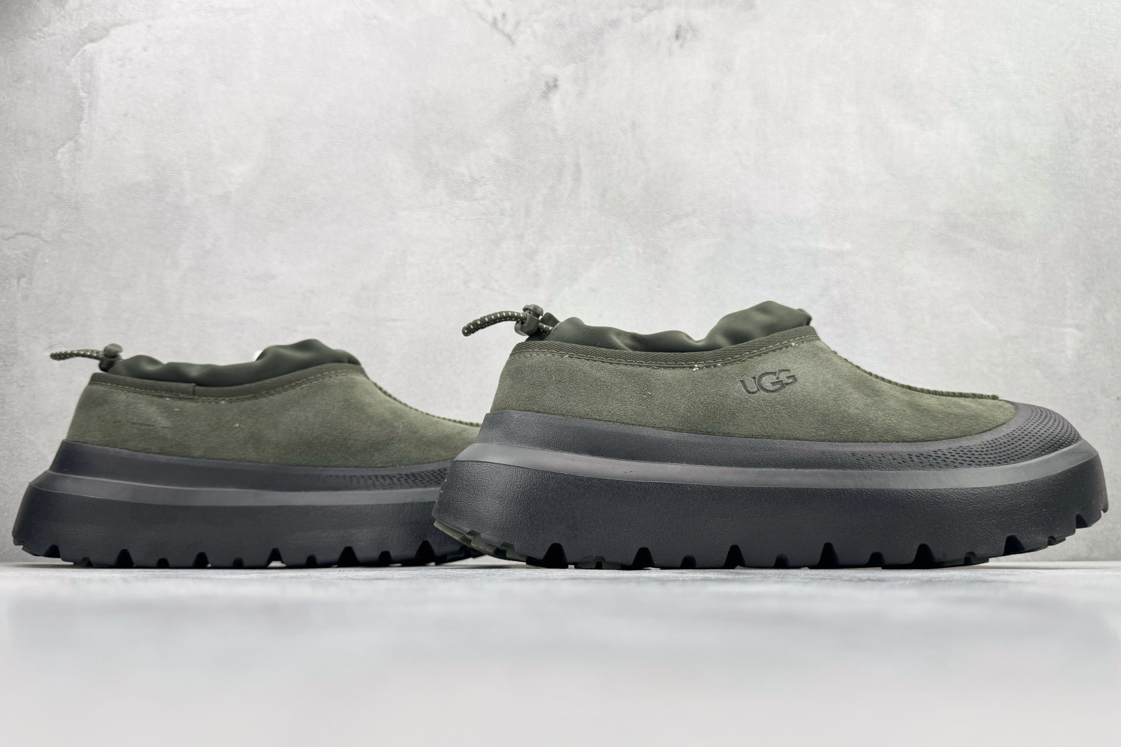 Top 280 UGG 包头套脚 深绿色 1144096-FNBL