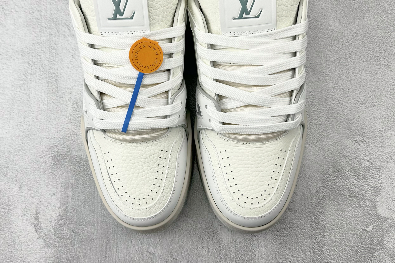 顶级纯原 LOUIS VUITTTrainer 白水泥 1A9G4Z