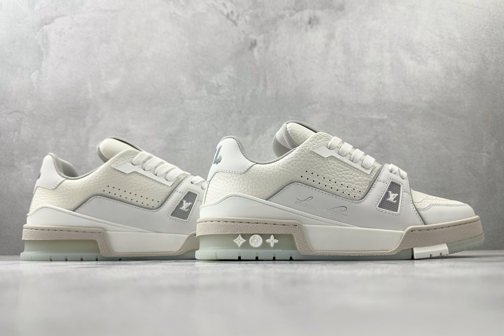 顶级纯原 LOUIS VUITTTrainer 白水泥 1A9G4Z