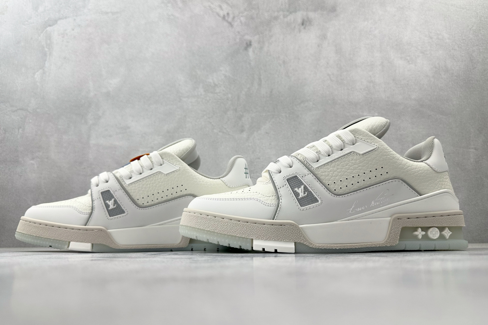 顶级纯原 LOUIS VUITTTrainer 白水泥 1A9G4Z