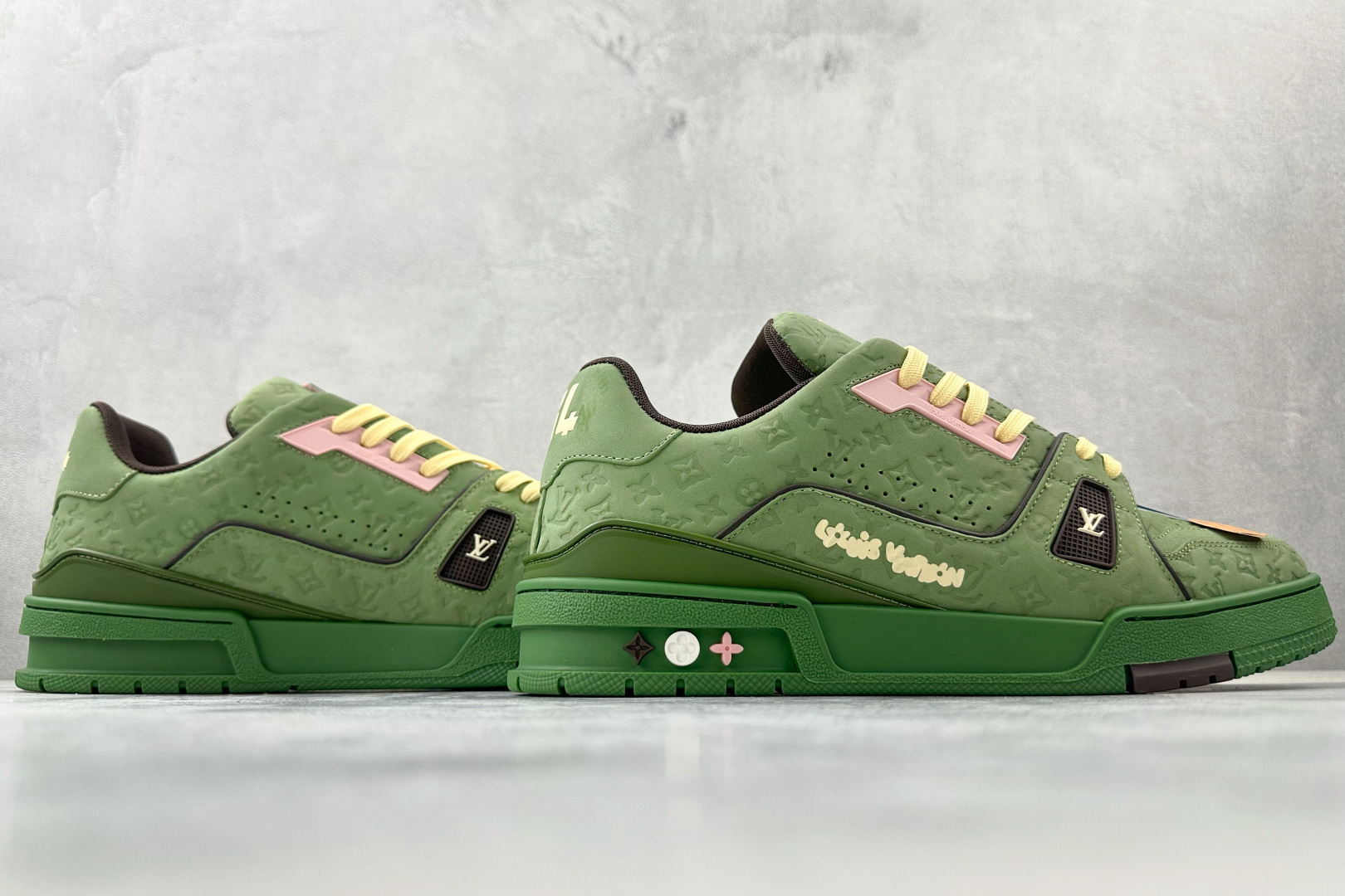 顶级纯原 Tyler x LOUIS VUITTTrainer 绿色 1ACR6E-莆田鞋,莆田鞋货源,高仿鞋,高仿鞋货源,安福档口,莆田高仿鞋,莆田鞋批发,高仿鞋批发,莆田高仿运动鞋,高仿运动鞋,莆田运动鞋 顶级纯原 Tyler x LOUIS VUITTTrainer 绿色 1ACR6E