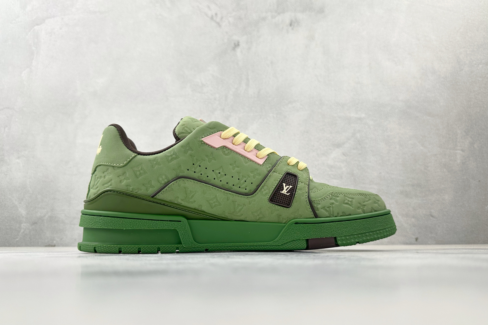 顶级纯原 Tyler x LOUIS VUITTTrainer 绿色 1ACR6E-莆田鞋,莆田鞋货源,高仿鞋,高仿鞋货源,安福档口,莆田高仿鞋,莆田鞋批发,高仿鞋批发,莆田高仿运动鞋,高仿运动鞋,莆田运动鞋 顶级纯原 Tyler x LOUIS VUITTTrainer 绿色 1ACR6E