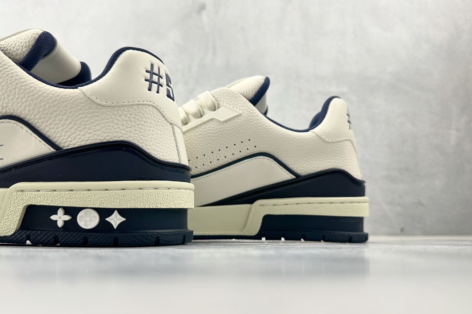 顶级纯原 LOUIS VUITTTrainer 白蓝 1ABFA9-莆田鞋,莆田鞋货源,高仿鞋,高仿鞋货源,安福档口,莆田高仿鞋,莆田鞋批发,高仿鞋批发,莆田高仿运动鞋,高仿运动鞋,莆田运动鞋 顶级纯原 LOUIS VUITTTrainer 白蓝 1ABFA9