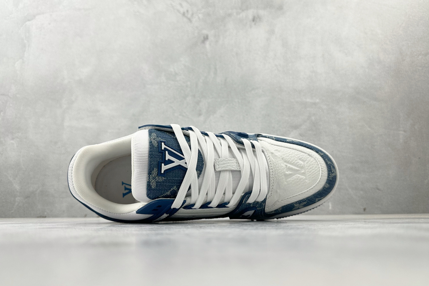 顶级纯原 LOUIS VUITTTrainer 白蓝 1AC2AM-莆田鞋,莆田鞋货源,高仿鞋,高仿鞋货源,安福档口,莆田高仿鞋,莆田鞋批发,高仿鞋批发,莆田高仿运动鞋,高仿运动鞋,莆田运动鞋 顶级纯原 LOUIS VUITTTrainer 白蓝 1AC2AM