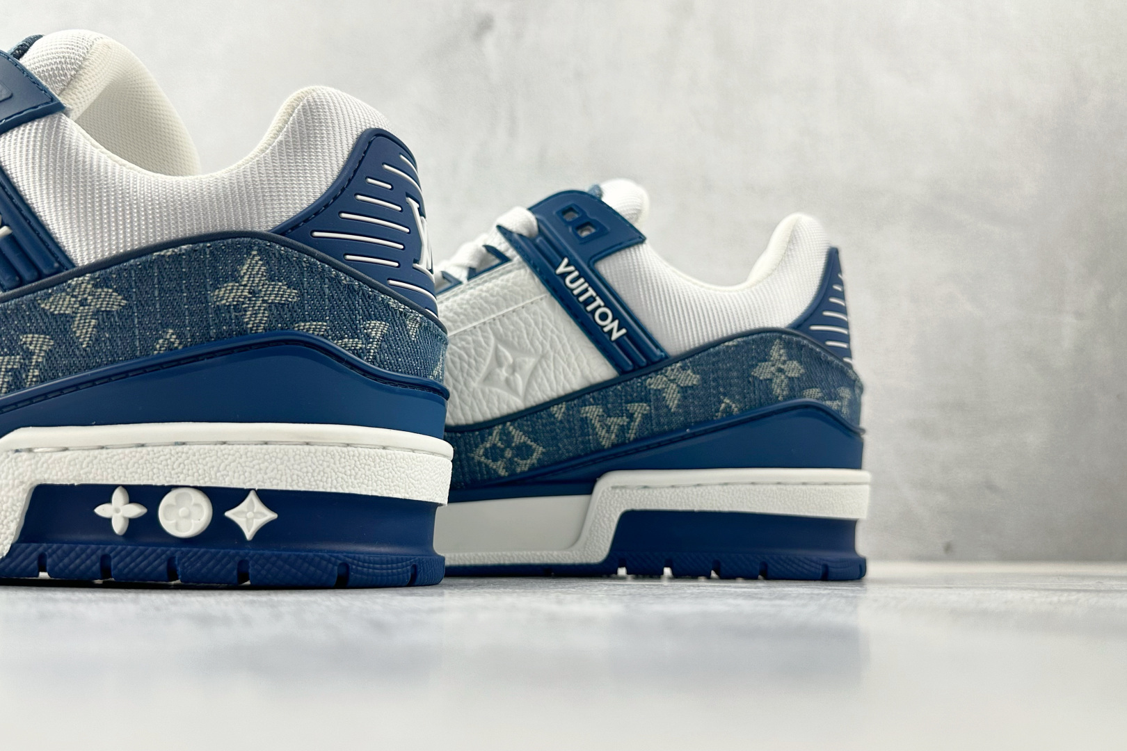 顶级纯原 LOUIS VUITTTrainer 白蓝 1AC2AM-莆田鞋,莆田鞋货源,高仿鞋,高仿鞋货源,安福档口,莆田高仿鞋,莆田鞋批发,高仿鞋批发,莆田高仿运动鞋,高仿运动鞋,莆田运动鞋 顶级纯原 LOUIS VUITTTrainer 白蓝 1AC2AM