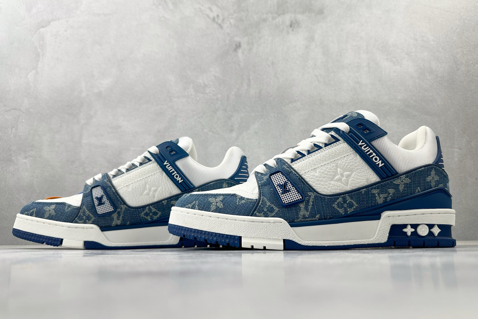 顶级纯原 LOUIS VUITTTrainer 白蓝 1AC2AM-莆田鞋,莆田鞋货源,高仿鞋,高仿鞋货源,安福档口,莆田高仿鞋,莆田鞋批发,高仿鞋批发,莆田高仿运动鞋,高仿运动鞋,莆田运动鞋 顶级纯原 LOUIS VUITTTrainer 白蓝 1AC2AM