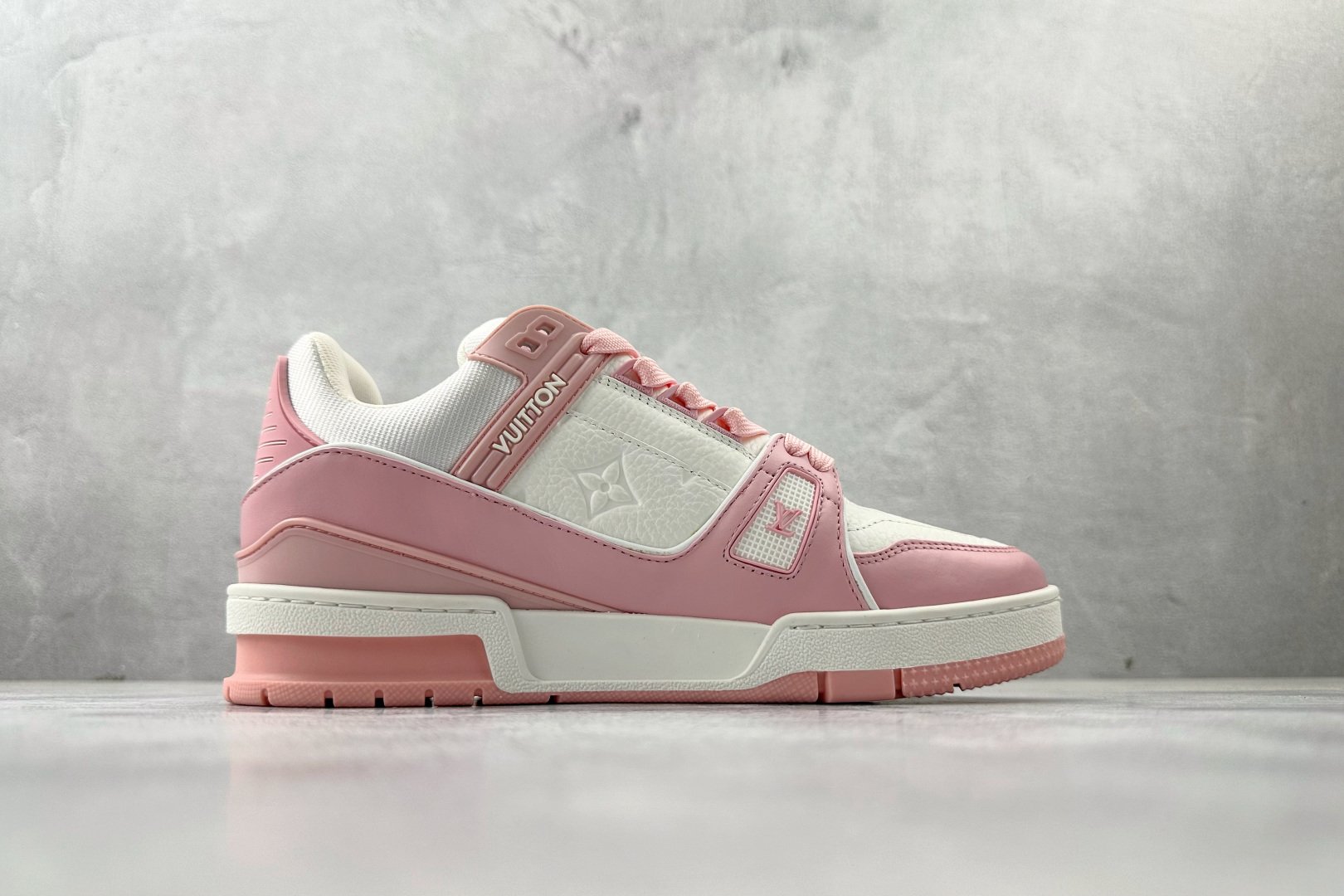 430 顶级纯原 LOUIS VUITTTrainer 玫瑰粉 1AA6W5