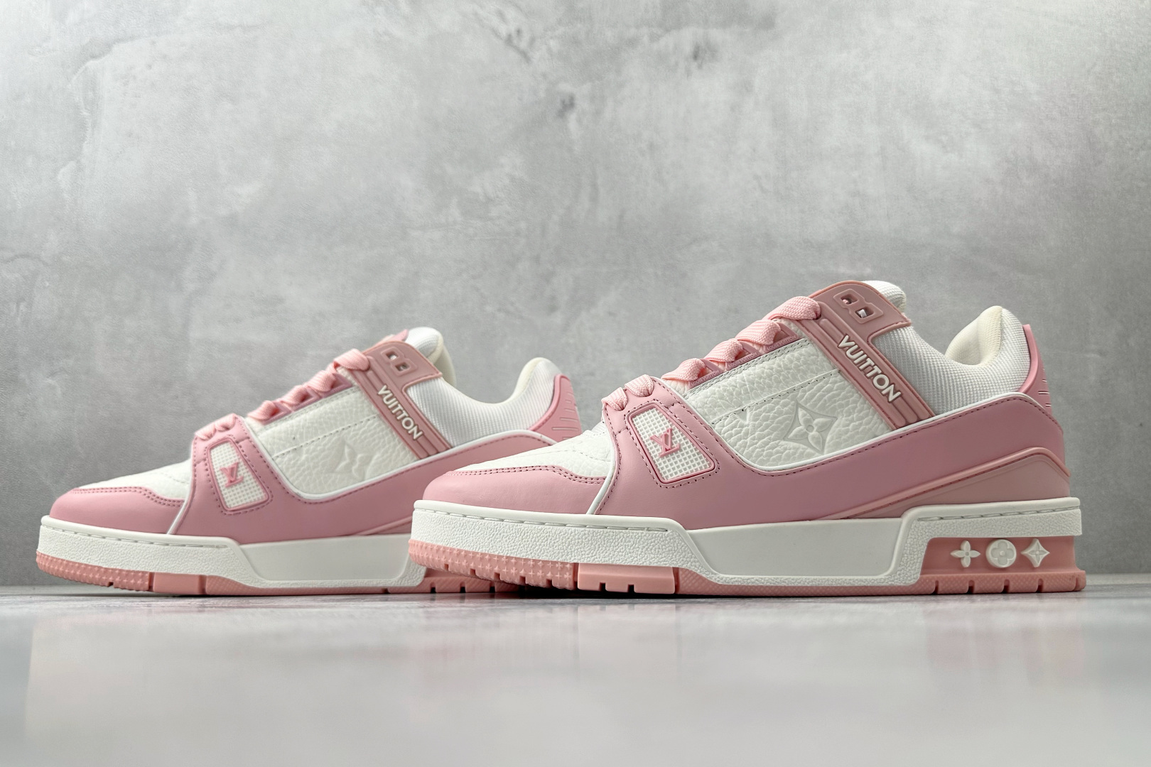 430 顶级纯原 LOUIS VUITTTrainer 玫瑰粉 1AA6W5
