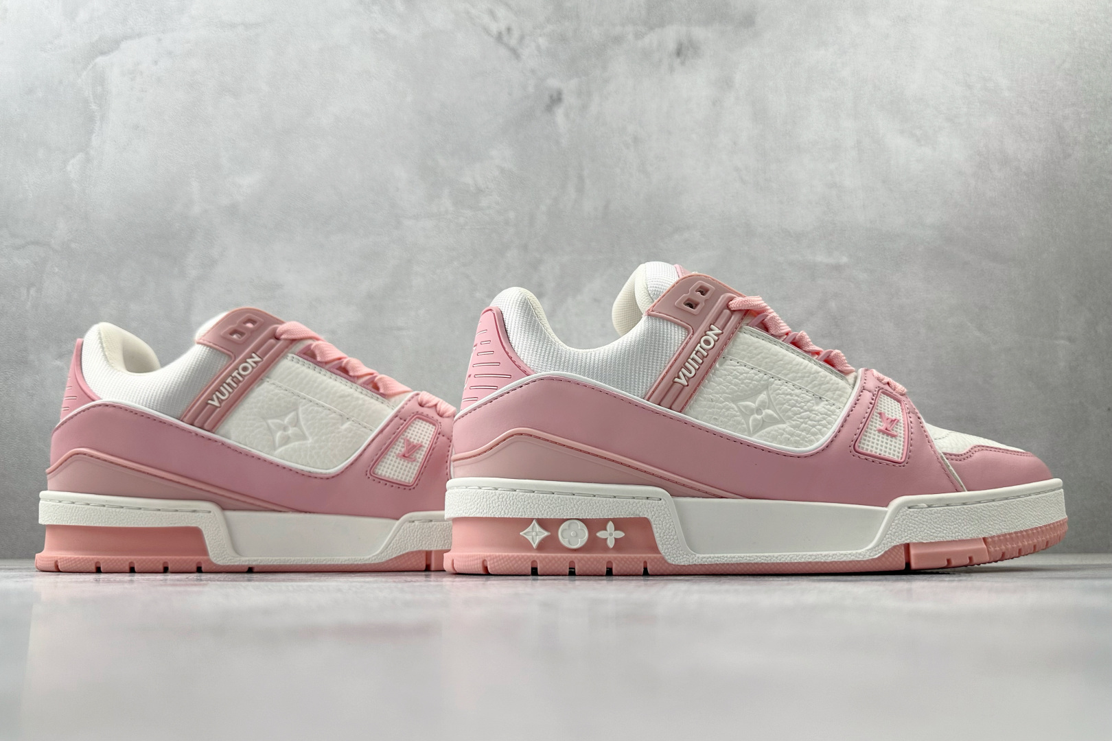 430 顶级纯原 LOUIS VUITTTrainer 玫瑰粉 1AA6W5