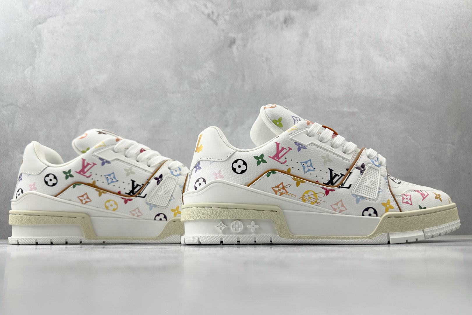 430 顶级纯原 LOUIS VUITTx 村上隆/Takashi Murakami Trainer 白色 1AHEKG