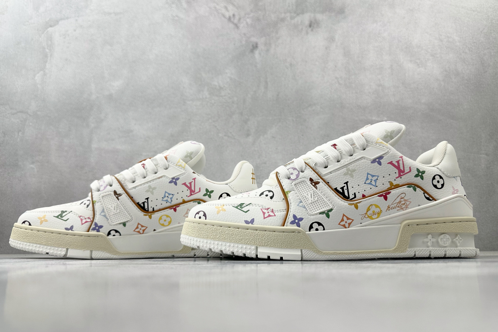 430 顶级纯原 LOUIS VUITTx 村上隆/Takashi Murakami Trainer 白色 1AHEKG