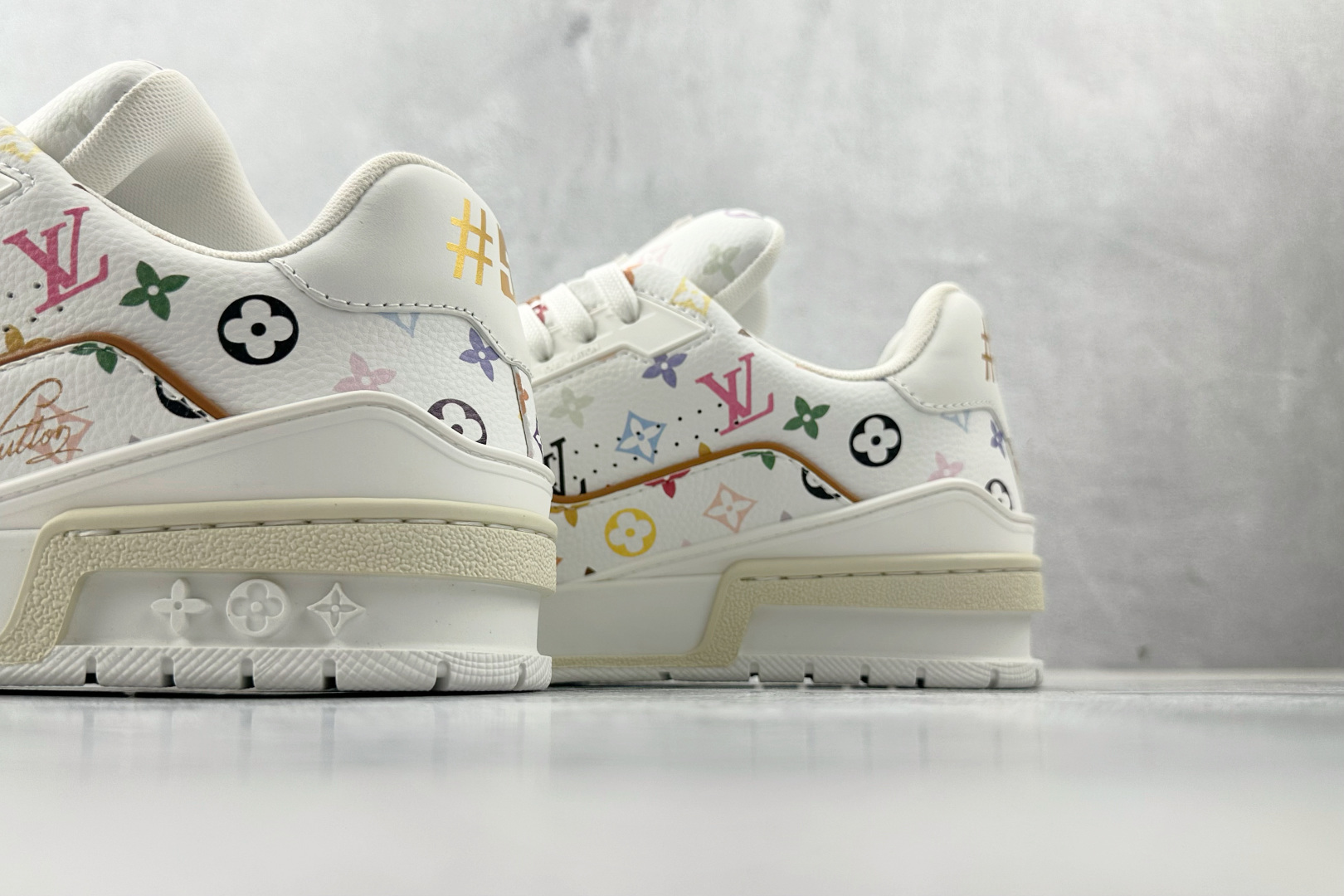 430 顶级纯原 LOUIS VUITTx 村上隆/Takashi Murakami Trainer 白色 1AHEKG